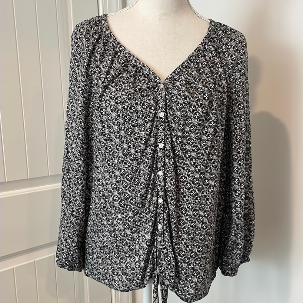 Jones New York Black and White Buttoned Blouse with Relaxed Fit